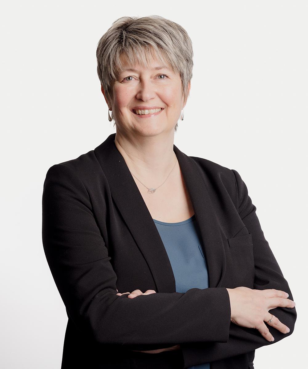 Claire Hallam headshot
